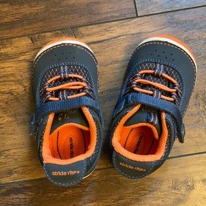 EUC Stride Rite sneakers size 6W